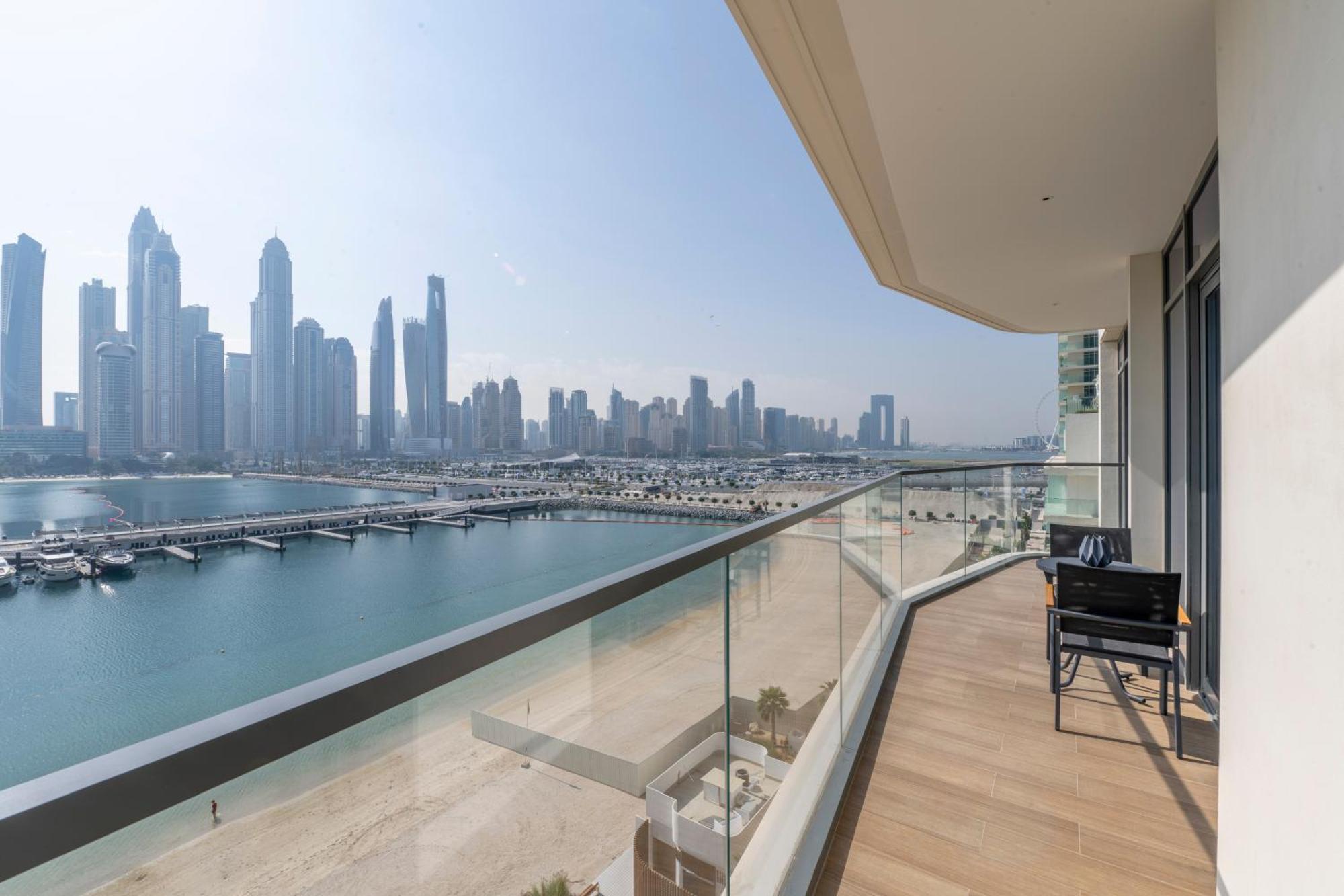 Ultra Luxury Emaar Beachfront - Private Beach And Pool Dubai Eksteriør billede